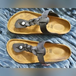 Sold* Birkenstock Gizeh Sandals